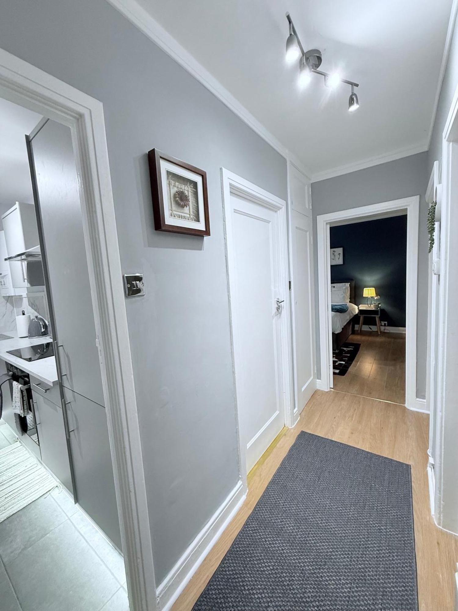 Staylondon - Sleeps 5 With Free Parking - Tourist, Concerts & Matches Londen