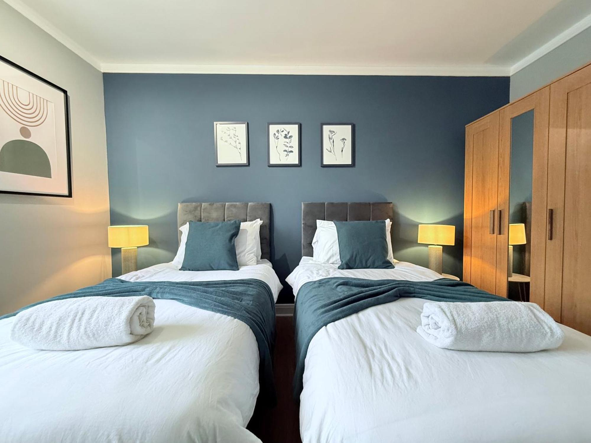 Staylondon - Sleeps 6 With Free Parking - Tourist, Concerts & Matches Apartamento Londres